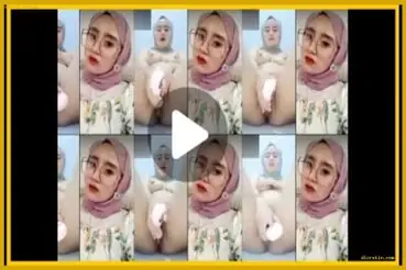Cewek Jilbab Hijab Cantik Omek Mastrubasi Pake Dildo Gede poster