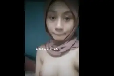 Imah Cewek 18+ Hijab Dari Kampung Tapi Sangean poster