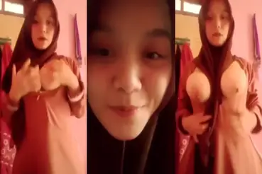 Ukhti Hijab Semok Cantik Live Bersantai Kasur poster